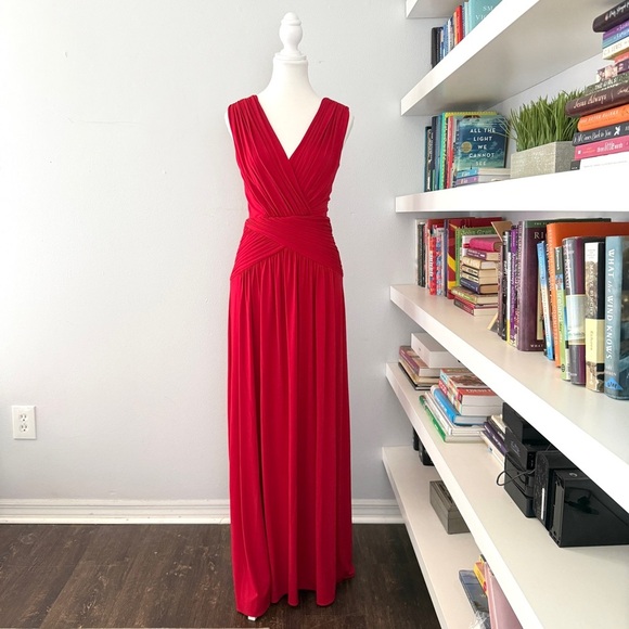 BCBGMAXAZRIA red Kaeya gown goddess XXS NWT - Picture 1 of 13